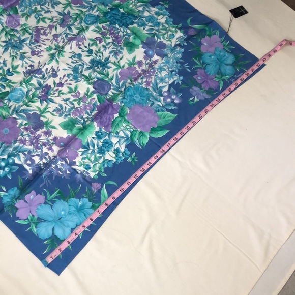 Vintage Jim Johnson Pure Silk Wrap - Picture 8 of 11